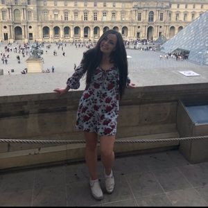 Meet your Posher, Abigail